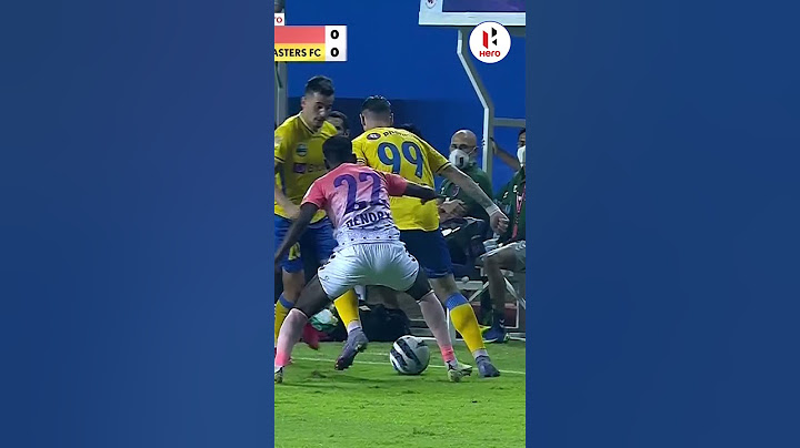 Another bit of trickery from Alvaro Vazquez's hat! 🎩🤩OFCKBFC #HeroISL #LetsFootball