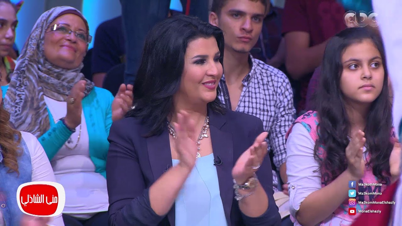 معكم منى الشاذلى - فرقه الاسماعيلية للفنون الشعبيه تقدم فقره غايه الجمال تم عرضها في المهرجان