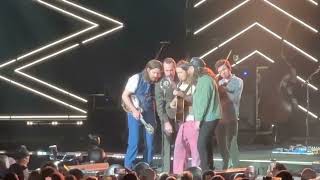 Billy Strings - If Your Hair’s Too Long (Bridgestone Arena, Nashville, TN 2/25/23)