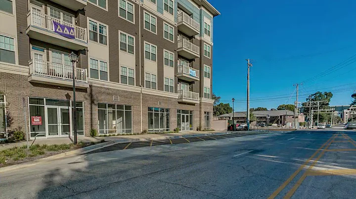 The Avenue Shoppes at University House | Tracy Gat...