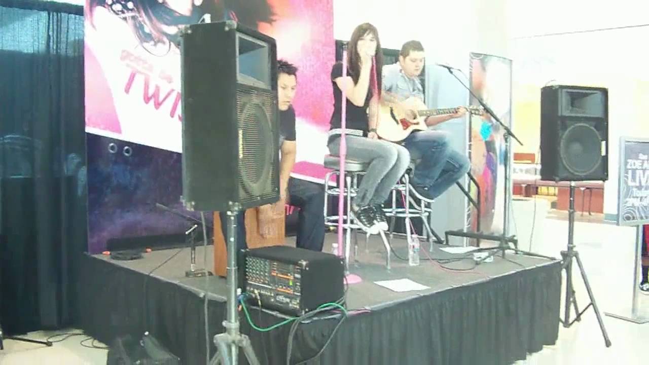 Top 8 - Zoe Ann (Live)