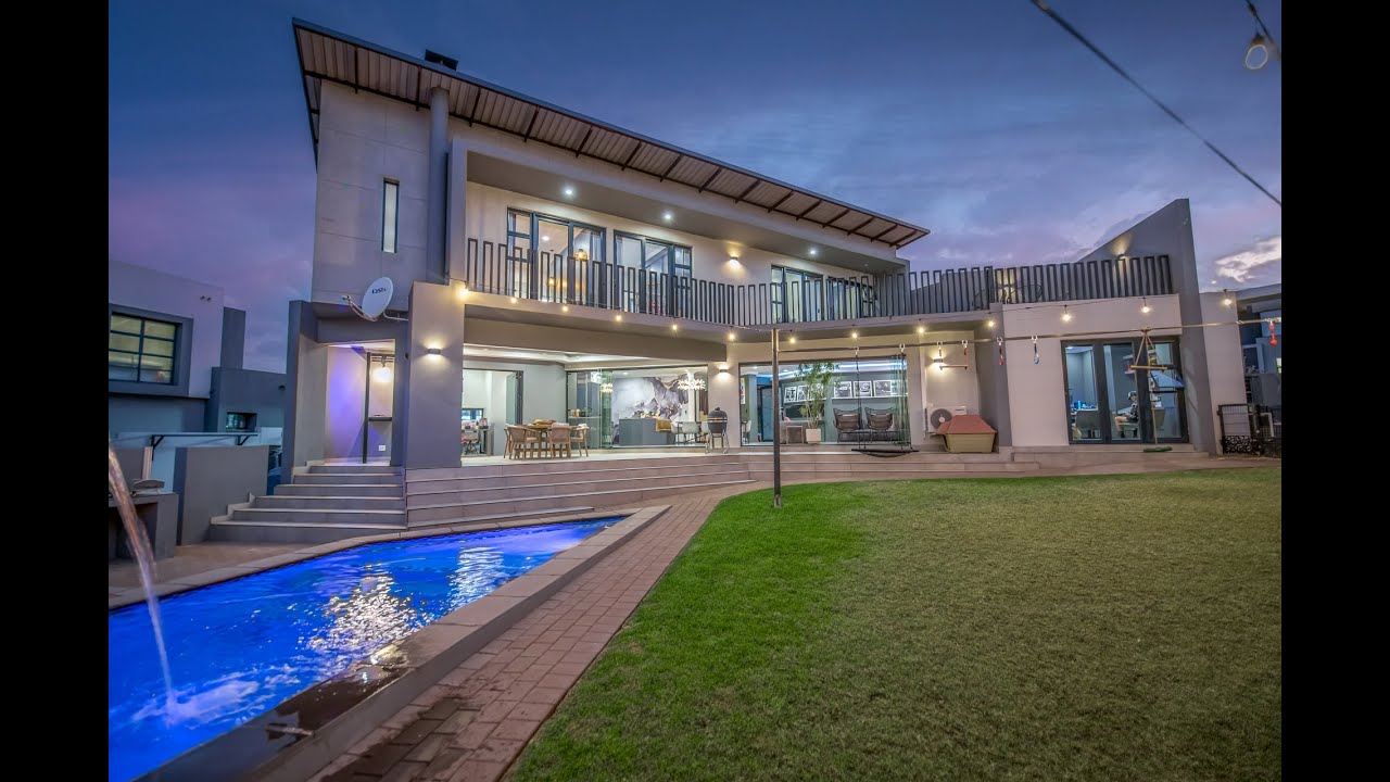R6,998,000 | 5 Bedroom House For Sale in Midstream Estate