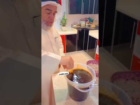 ابن زيد دبس قل ة ابن زيد من تمر الخلاص طازج وطبيعي وبدون أي إضافات تم استخلاصه بطريقة تقليدية