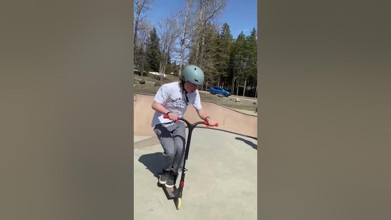Scootering - YouTube