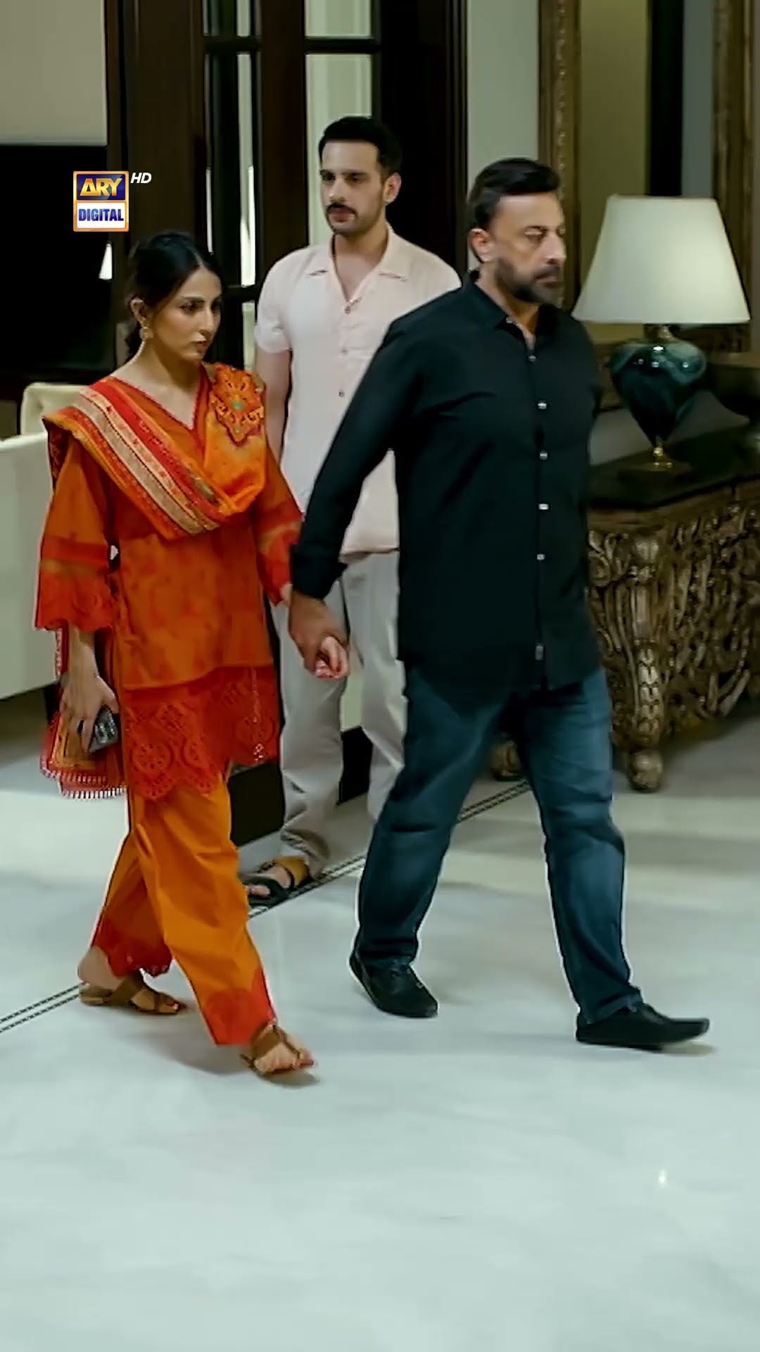 Salis tum Azaad ho ? #ghair #shorts