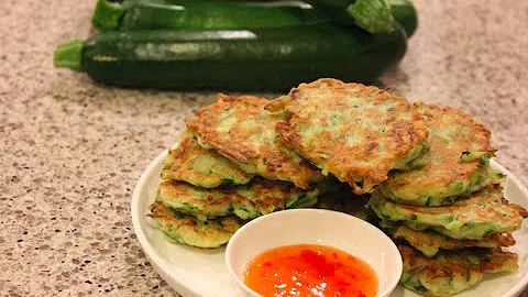 Zucchini Pancakes | A HOW-TO SHORT