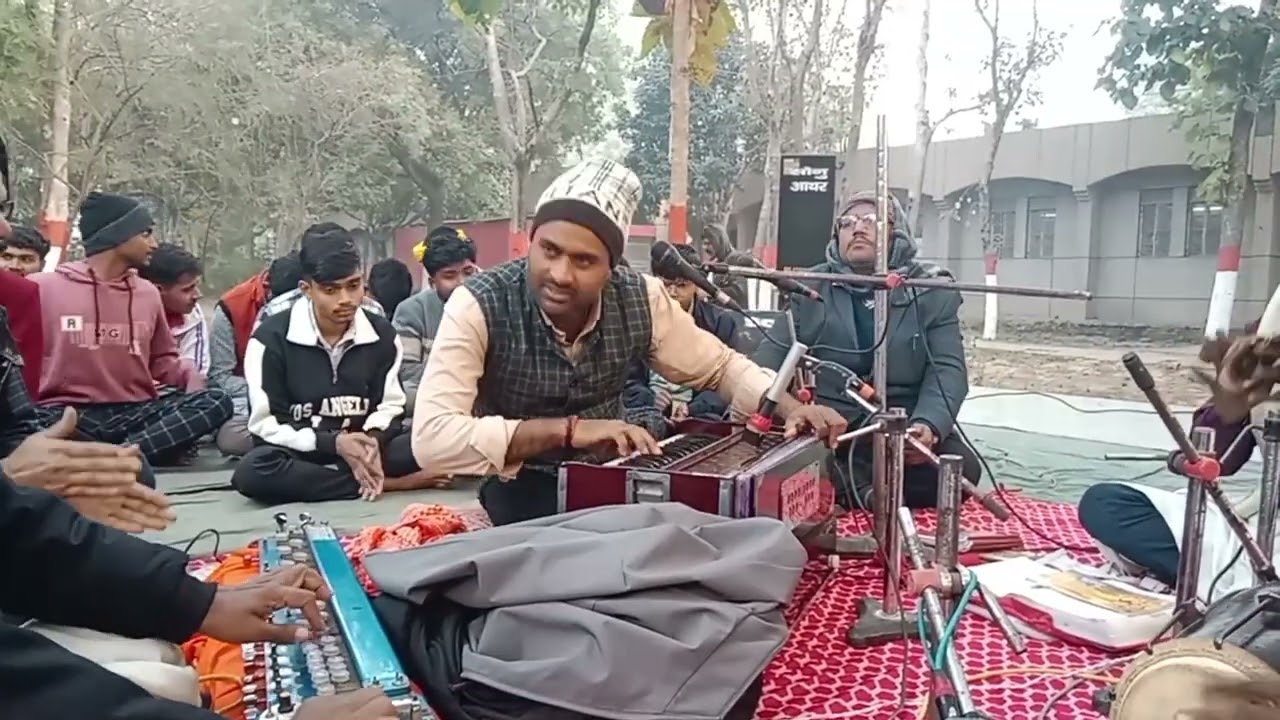 हनुमानजी का भजन धुरिया उड़ान चौगुन के साथ सुने और सब्सक्राइब करें जय जय जय सिया रामा 🙏