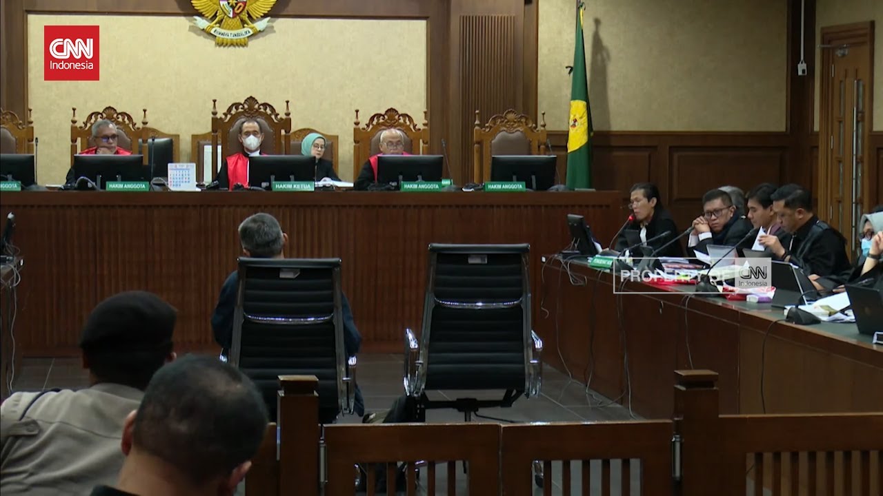 Momen Kuasa Hukum Hasto Cecar Saksi Penyidik KPK di Ruang Sidang