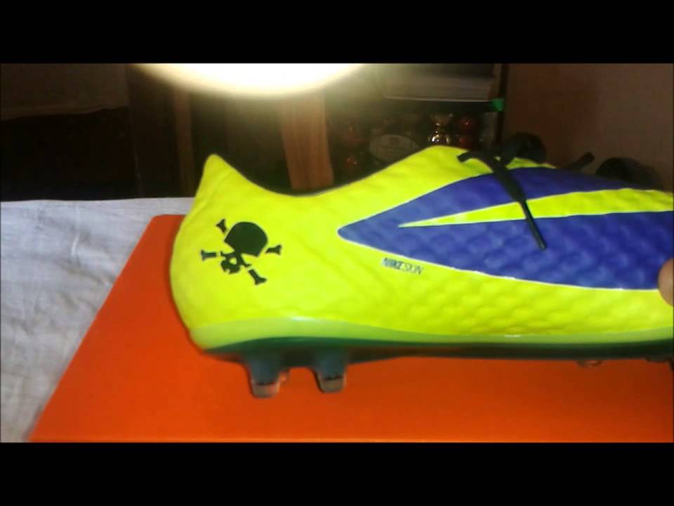 Hypervenom Morados Neymar Boots 2013 - YouTube