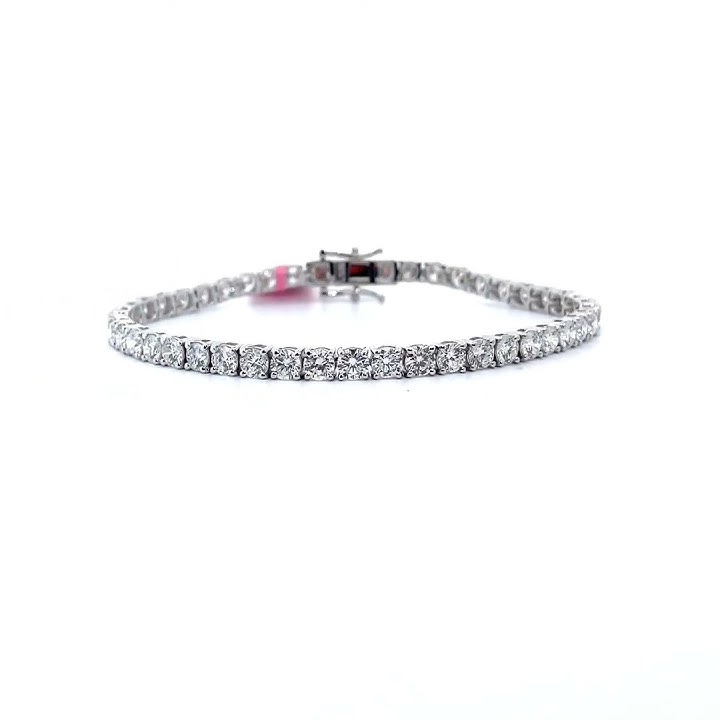 Classic 9 Carat Diamond Tennis Bracelet in Platinum