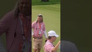 Mulletman Scooter makes his way to the tee, keeps a lookout for threats during Michael Block round