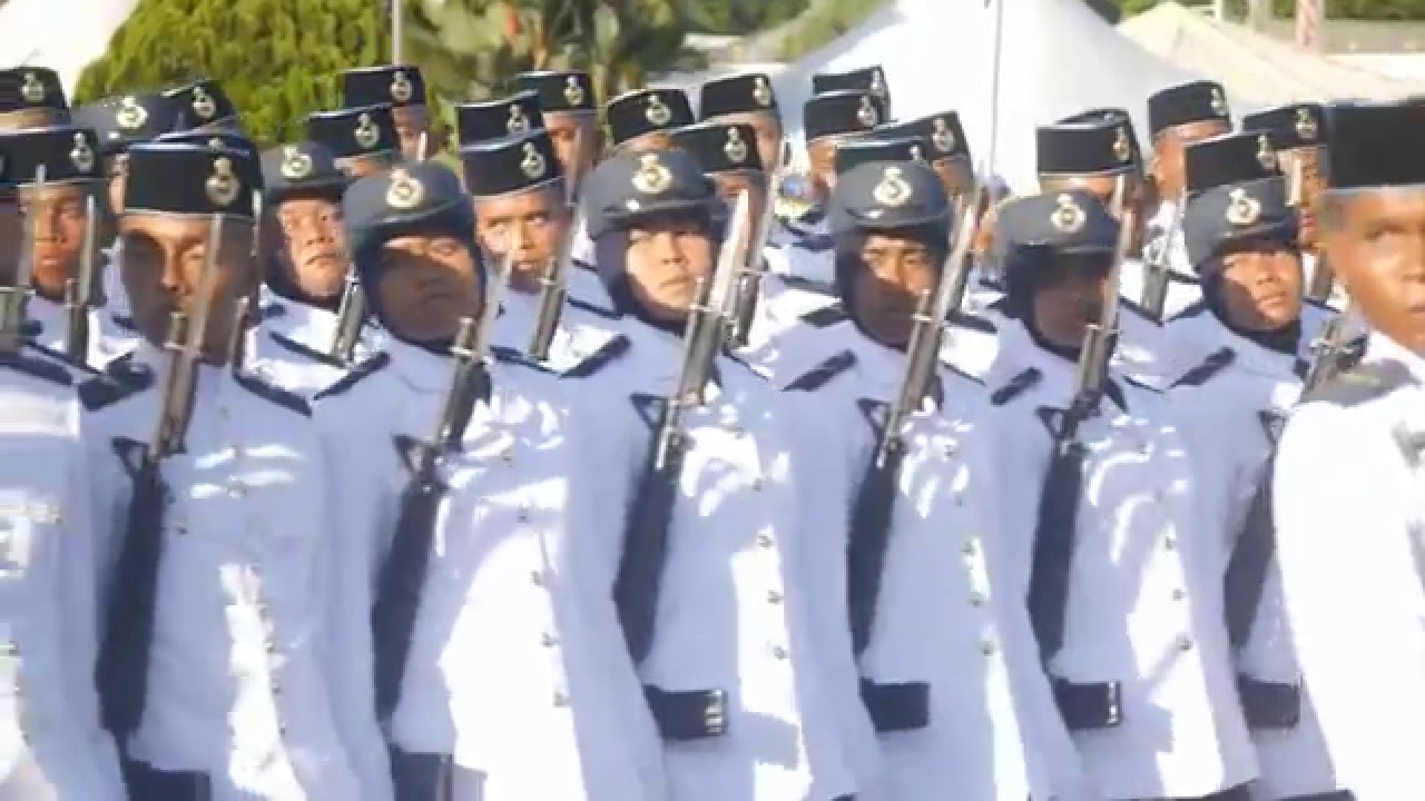 Perbarisan Tamat Latihan Perajurit Muda Tudm Siri 53 2015 Youtube
