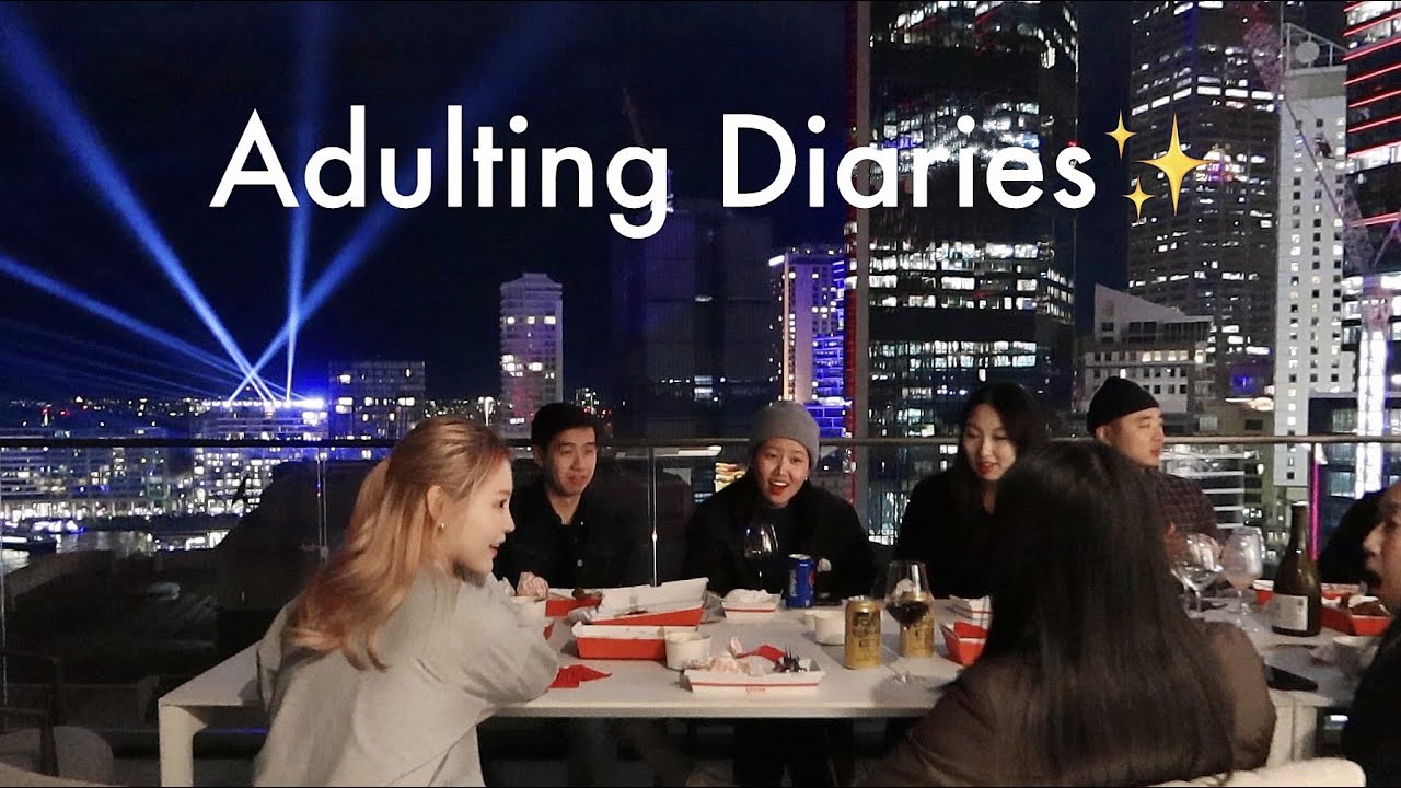 life in sydney 💫 rooftop party, drone show, rosé shrimp pasta 🍝 new projector, marilyn exhibit 💋