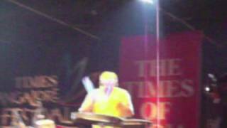 Drums Shivamani Rocks - Bangalore Festival. Drums Shivamani Rocks - Bangalore Festival.