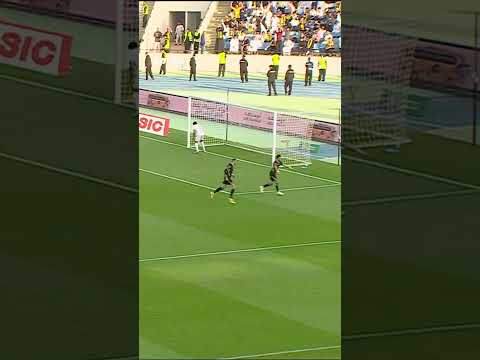 الخطأ أمام عوار يكلفك هدفًا 🇩🇿️