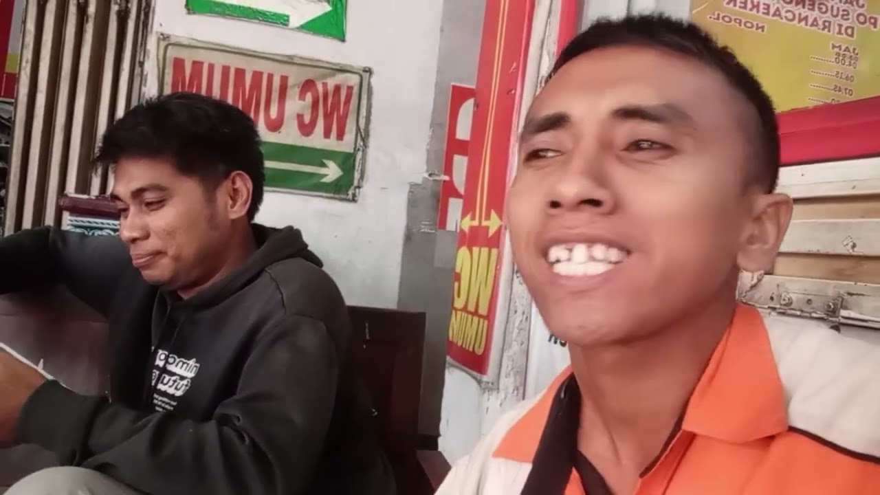 Ngumpul pagi hari di Agen Rancaekek Crew Bus Patas Sugeng Rahayu bandung W7821UO‼️Konde Pur Hahaha‼️