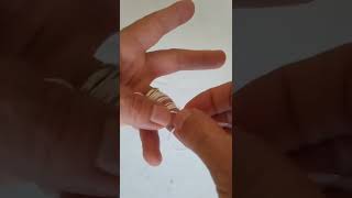 How to Remove Ring from Swollen Finger. Makeup with a thread.