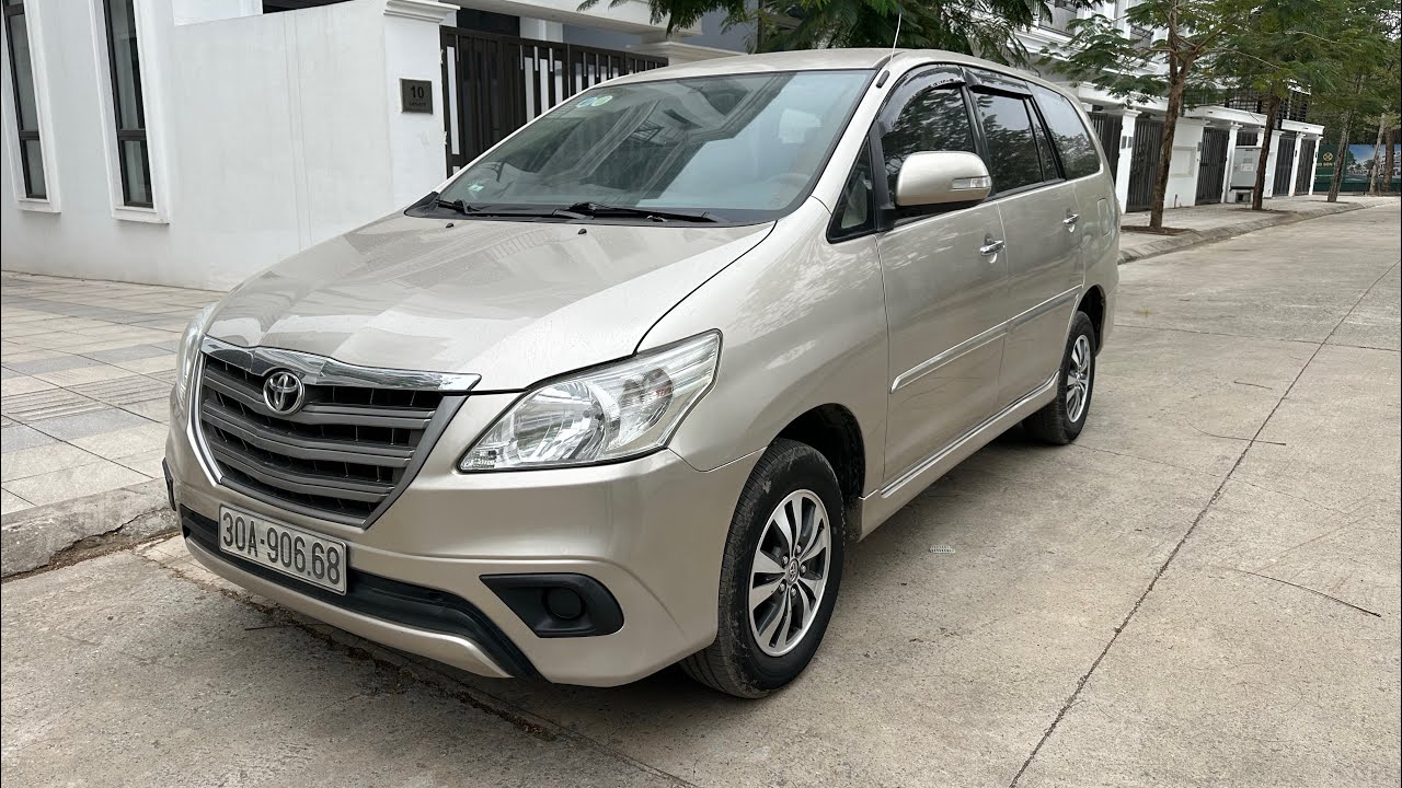 Xe innova 2015 form mới quá đẹp - YouTube