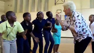 Amanda McDowell and Entertainment 101 perform HAPPY- HUMMERZZZ PUBLISHING #djamandamcdowell