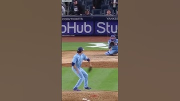 Aaron Judge walks it off vs the Blue Jays #baseball #mlb #majorleaguebaseball #yankees