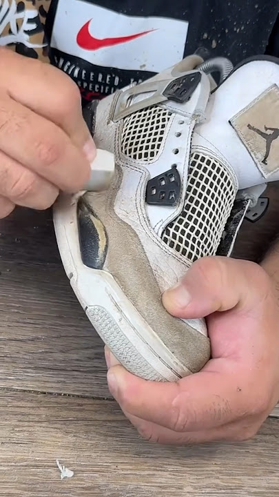 Shoelada Suede Kit leaving your shoes nice and SUAVECITOOO #shoelada #shoedoc #150bucks #suedekit