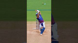 𝗥𝗢𝘀 𝗖𝗟𝗔𝗦𝗦𝗜𝗖 𝗜𝗡𝗦𝗜𝗗𝗘 𝗢𝗨𝗧 𝗦𝗜𝗫𝗘𝗥