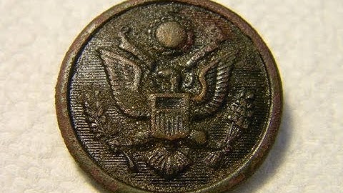 Metal Detecting an old field for relics with the Minelab E-Trac.