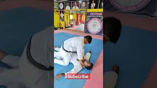 Self Defence Technique #selfdefence #shorts Resimi