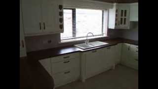 Cambridge Ivory Vinyl Kitchen