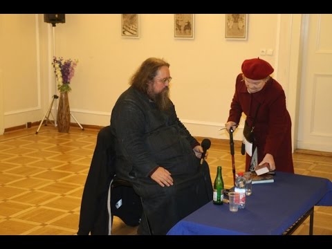 Выступление профессора богословия