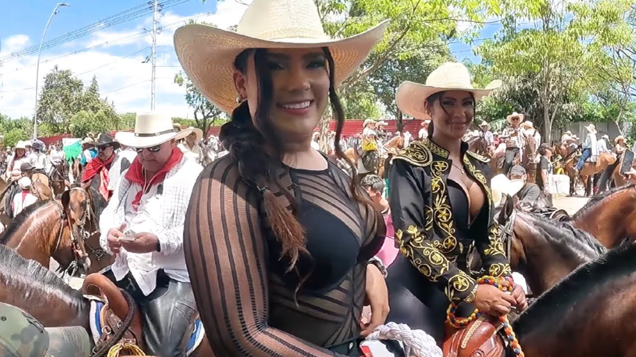 🐎😍UNA CABALGATA JAMÁS ANTES VISTA 🇨🇴 🤠 BEAUTIFUL WOMEN