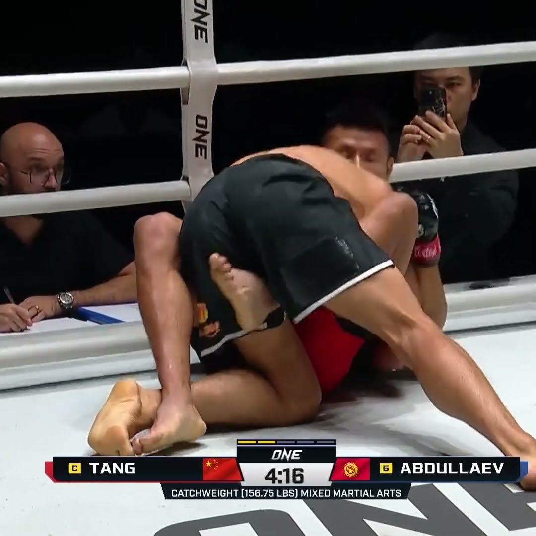 Akbar Abdullaev keeps his perfect record intact with a TKO of Tang Kai!