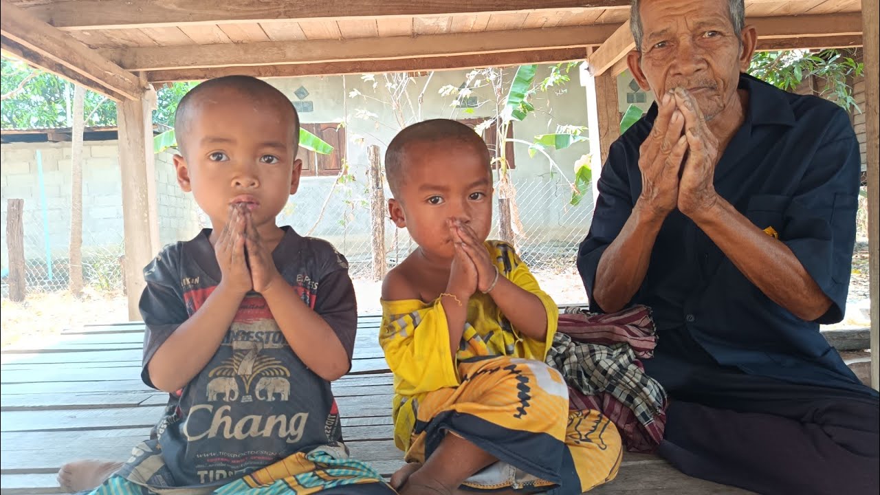 3 มีนาคม ค.ศ. 2026ມື້ນີ້ຂ້ອຍໄດ້ມາເຮືອນລຸງບີບໄດ້ມາສົ່ງຝາກະຈາດໃຫ້ລຸງບີບ