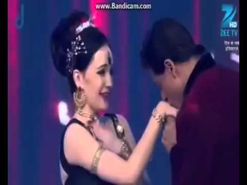 ديبيكا بادكون تغار على شاروخان 