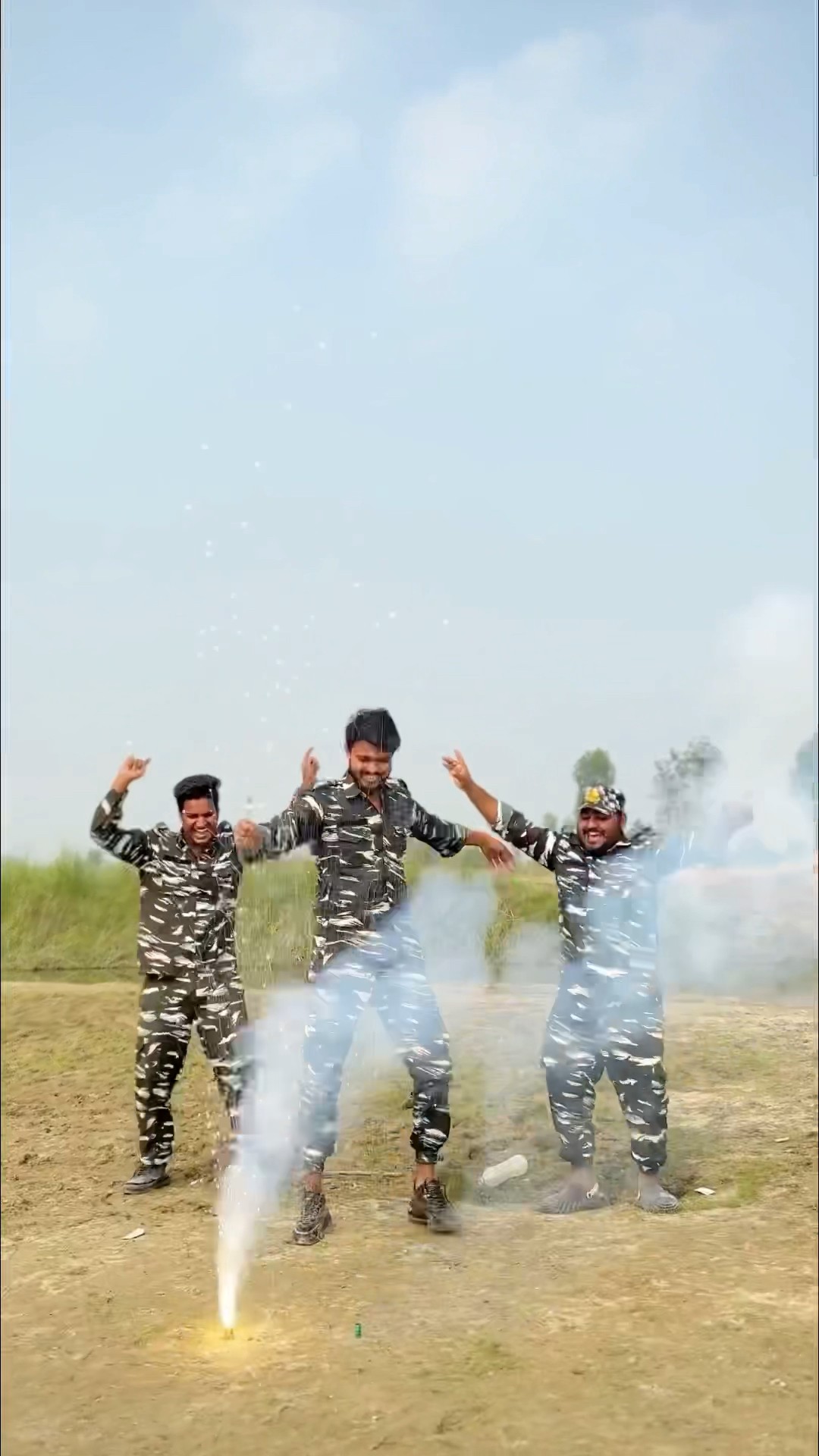 फ़ॉजी भाइयो की दिवाली ?❤️ #foryou #army #indiamarmy #shortsfeed #emotional #diwali #happydiwali