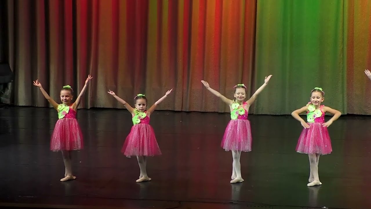 Детский танец из балета  Коппелия