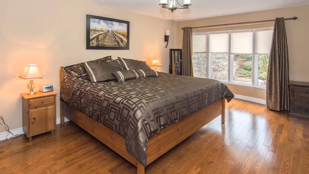 659 Mariner Lane Stonehaven Newmarket - Luxury 4 + 2 Bedroom House with Pool