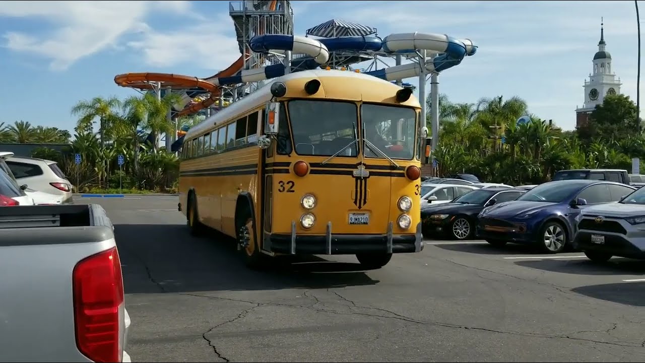 Buses at Knott's Berry Farm - 5/16/2025