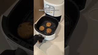 putting Oreo&#39;s inside of chocolate chip cookies is literally the best duo