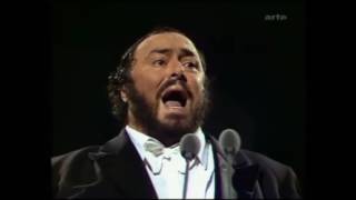 10 minuti di Pavarotti che canta &quot;vincerò&quot;