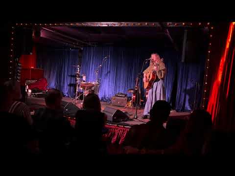 HOWLIN’ live at The Jack London Revue