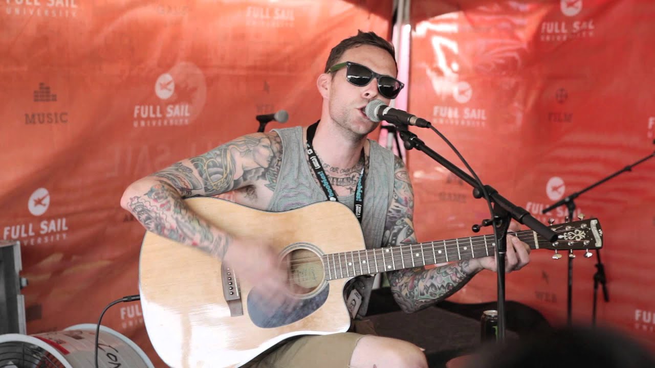 Vinnie Caruana (I Am The Avalanche) -- "Hey" Live at Warped Tour (6-22-12)