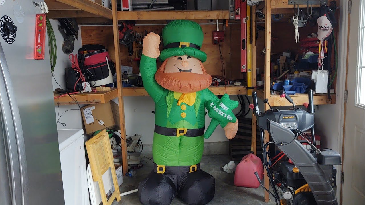 Unboxing/Review Gemmy 2018 6ft Leprechaun Airblown Inflatable Review ...
