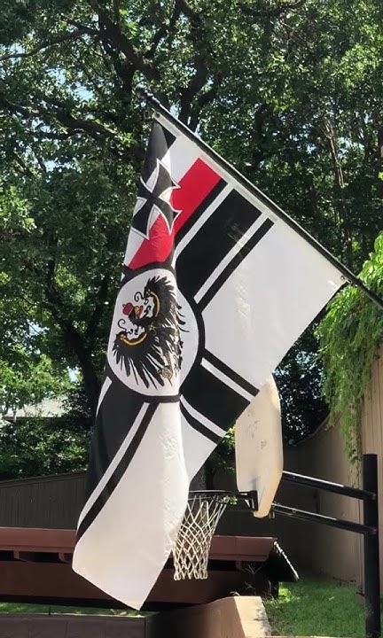 Flying my Old Original German Kaiser Reichskriegsflagge 19031919 YouTube