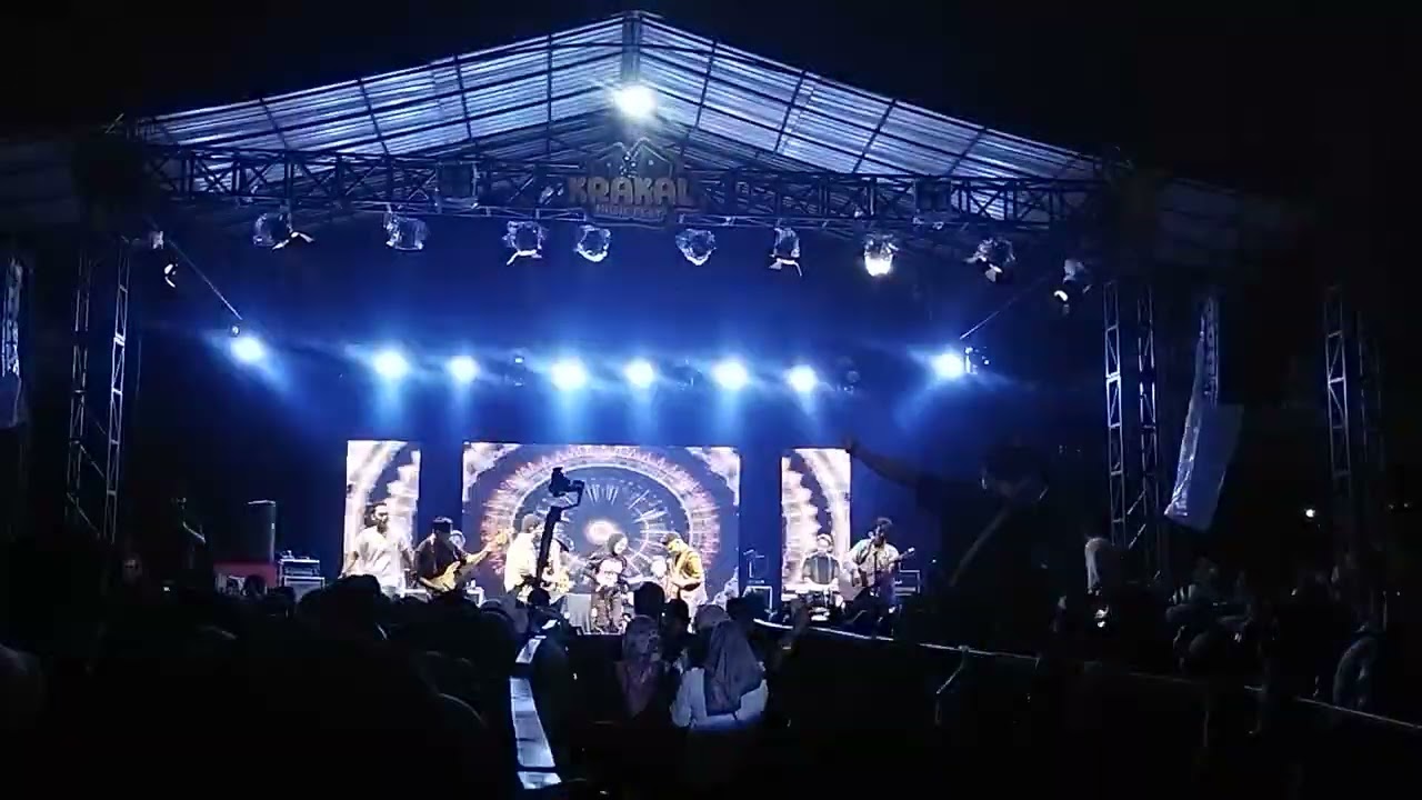 Bojo loro the wolu & afrida chan diKonser Gilga Sahid, Gildcoustic dikrakal musik fest Alian Kebumen