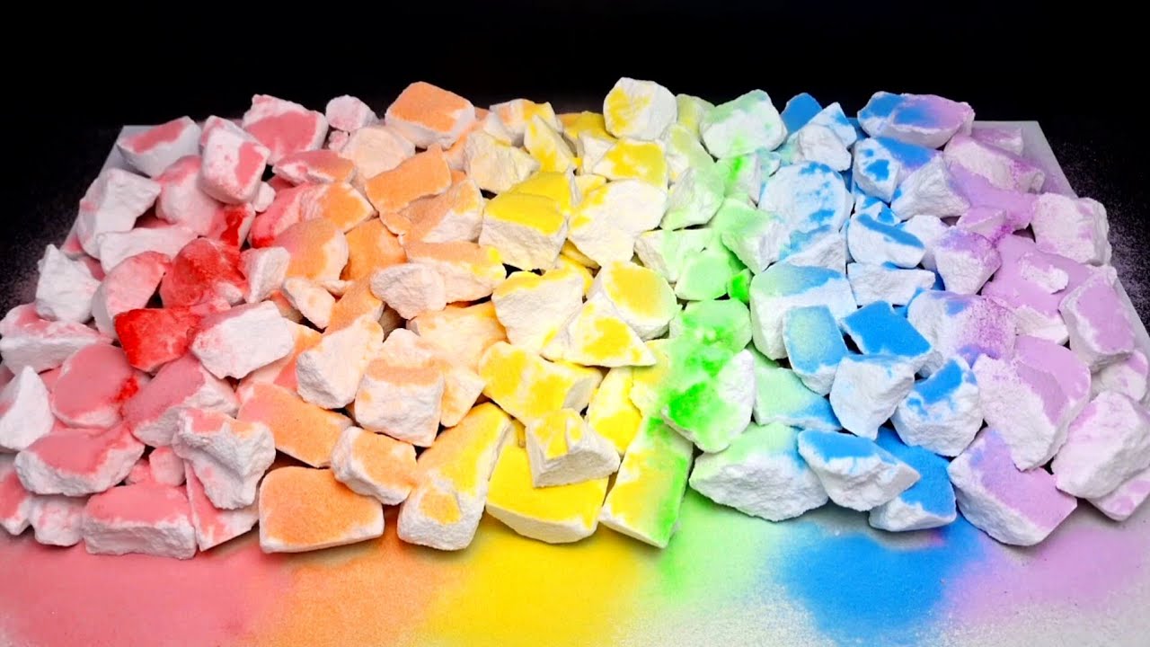 ASMR super crunchy baking soda | relaxing rainbow