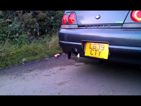 Monster unit skyline R33 bee R huge flames rb25det