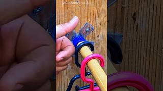Fabricando Un Colgador De Ropa Con Materiales Reciclados
