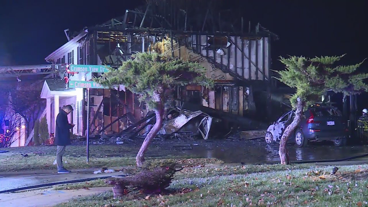 Family displaced after fire destroys home in St. Louis County - YouTube