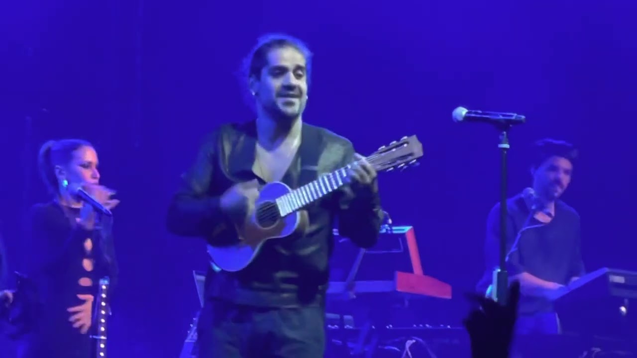 Mannarino - Serenata Lacrimosa + Tevere Grand Hotel [Live Fabrique Milano 27/04/2022]